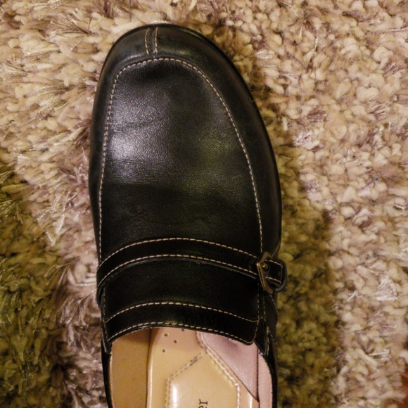 Naturalizer open back clogs - Picture 2 of 7